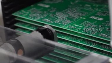 Green Printed Circuit Board, Bilgisayar Anakart Bileşenleri: Mikroçipler, işlemci, Transistorlar, Yarı iletkenler. Elektronik Aygıtın İçinde, Süper Bilgisayarın Parçaları.