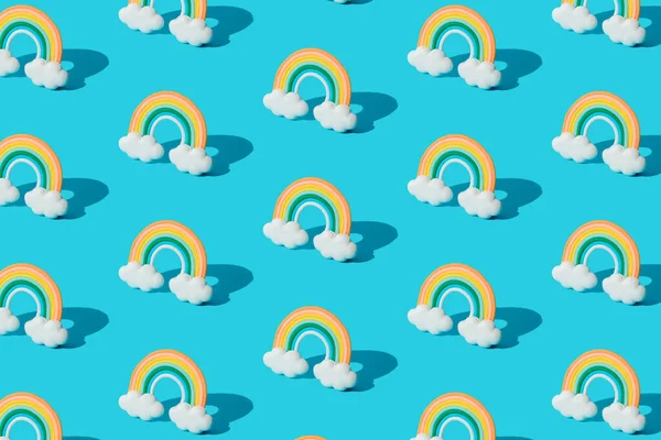 Μικρό Πολύχρωμο Μπισκότο Ουράνιο Τόξο Σύννεφα Πρότυπο — Φωτογραφία Αρχείου