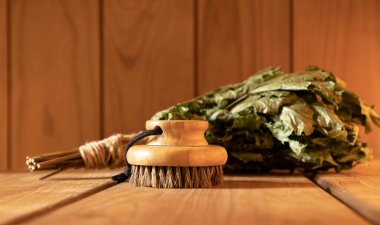 Hamam ve sauna aksesuarları buhar odasında.