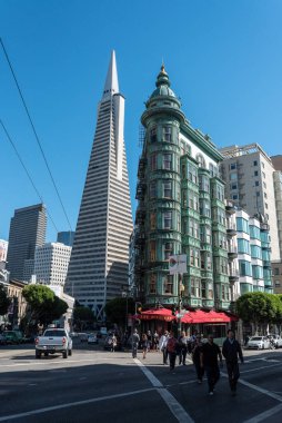 San Francisco, ABD 'deki ünlü Transamerica binası ve Columbus binası