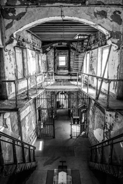 Elhagyott Folyosó Keleti Állami Fegyházban Philadelphiában Usa — Stock Fotó