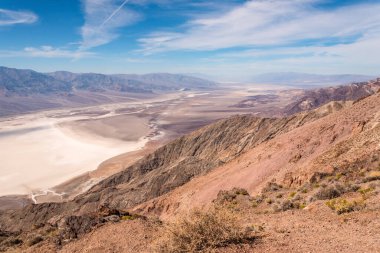 Dante 'nin Badwater Havzası' ndaki manzarası harika, Amerika 'daki Ölüm Vadisi.
