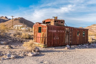 Hayalet kasabada eski bir tren vagonu Rhyolite, Ölüm Vadisi, ABD