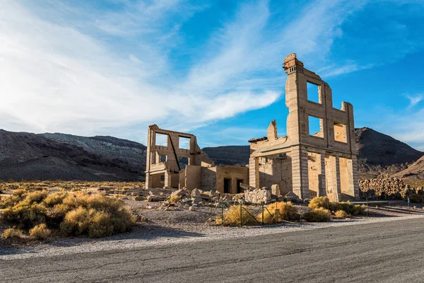 Remains Old Bank Building Ghost Town Rhyolite Usa — Stock Photo, Image