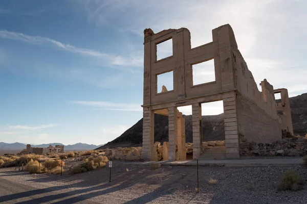 Remains Old Bank Building Ghost Town Rhyolite Usa — Stock Photo, Image