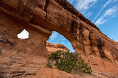 Arches Ulusal Parkı, ABD Bölünme Kemeri manzarası harika.
