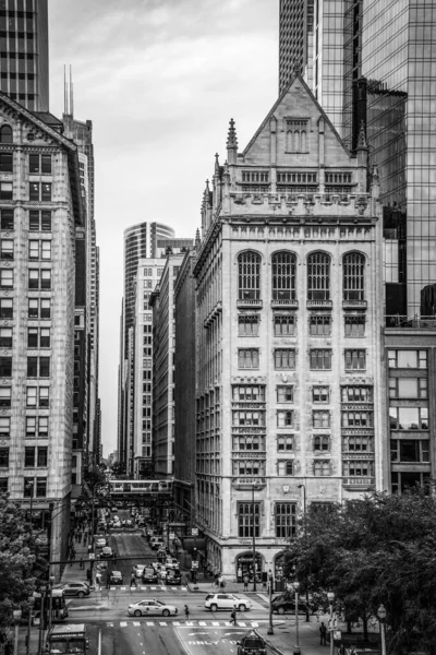 アメリカ シカゴのダウンタウンの高層ビルを印象づける — ストック写真