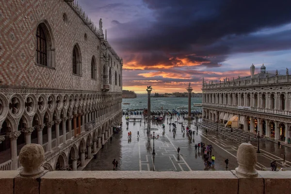 Plaza San Marcos Venecia Durante Mal Tiempo Marea Alta Italia —  Fotos de Stock