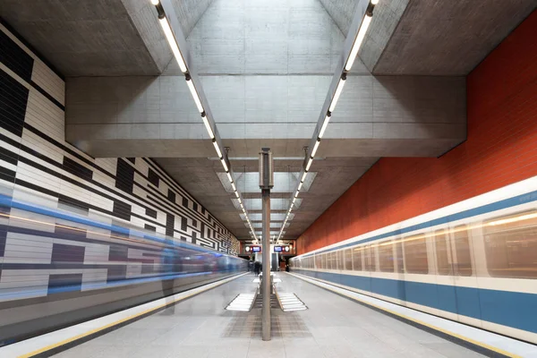 Ikoniska Väggar Tunnelbanestationen Oberwiesenfeld München Bayern Tyskland — Stockfoto