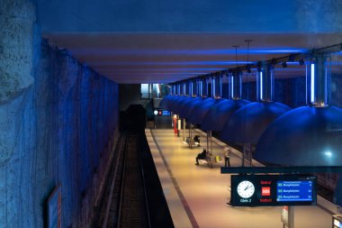 Münih, Bavyera, Almanya 'daki Westfriedhof metro istasyonu