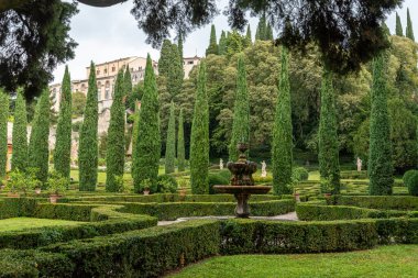 İtalya, Verona 'daki güzel halk parkı Giardino Giusti