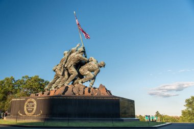 WASHINGTON, ABD - 20 Ağustos 2019: Washington, ABD 'de ünlü Iwo Jima Anıtı