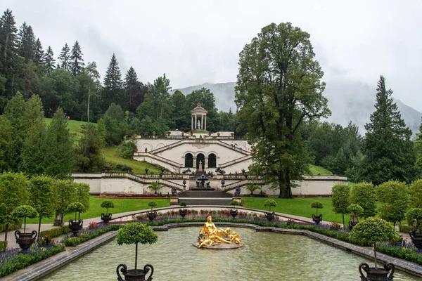 Schloss Linderhof Und Sein Park Hauptbrunnen Oberbayern Deutschland — Stockfoto