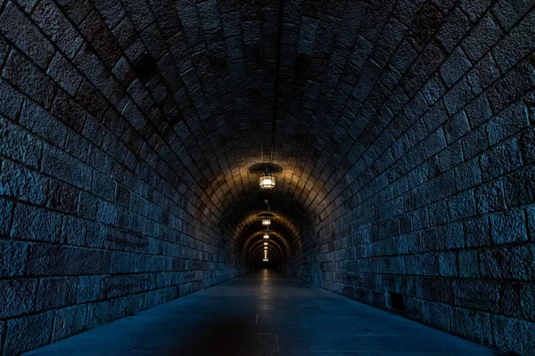 Obersalzberg, Berchtesgarden, Almanya 'daki Kehlsteinhaus dağına uzanan bir koridor.