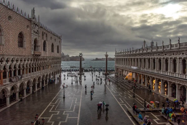 Πλατεία Του Αγίου Μάρκου Στη Βενετία Κατά Διάρκεια Κακοκαιρίας Και — Φωτογραφία Αρχείου