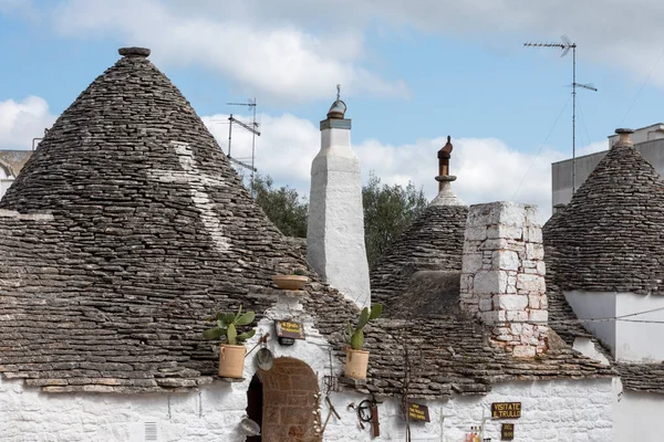 Typical Pilled Stone Roof Trullo Alberobello Italy — стоковое фото
