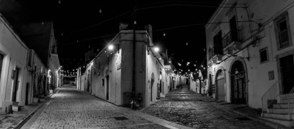 Alberobello Nun Trulli Ilçesinde Geceleyin Terk Edilmiş Manzara Güney Talya — Stok fotoğraf