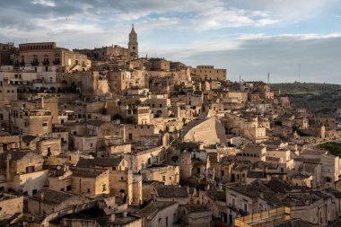 Tarihi şehir manzarası Akşam Matera, İtalya