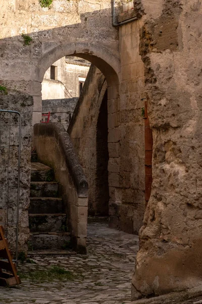 Matera Talya Nın Tarihi Şehir Merkezinde Merdivenleri Olan Terk Edilmiş — Stok fotoğraf