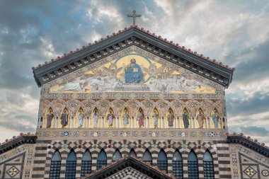 Güney İtalya, Amalfi 'deki Ortaçağ Saint Andrew Katedrali' nin Geçidi