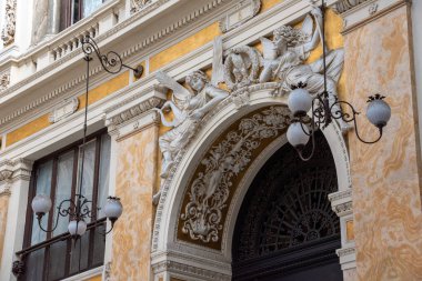 Napoli 'deki Umberto I Galerisi, Yeni Sanat Tasarımı, Güney İtalya