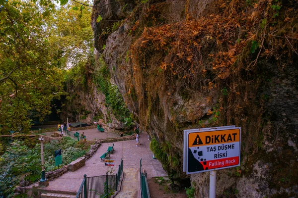 Antalya Nın Yukarı Duden Şelalesi Ndeki Doğa Parkında Mağaraları Olan — Stok fotoğraf