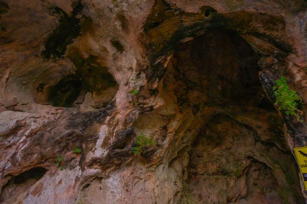 Antalya Turquía Rocas Con Cuevas Parque Natural Cascada Upper Duden — Foto de Stock