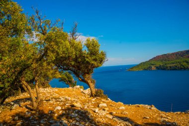 AMOS, MARMARIS, MUGLA, TURKEY: Amos Antik Şehir Marmaris Kumlubuk plajının manzarası.