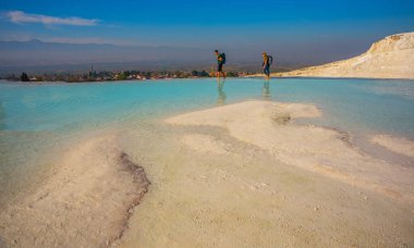 Pamukkale 'deki Turkuaz Su Travertin Havuzu' nda PAMUKALE, DENIZLI, TURKEY.