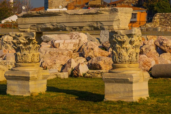 Izmir Turkey Forntida Ruiner Agora Arkeologiska Utgrävningar Izmir Solig Dag — Stockfoto