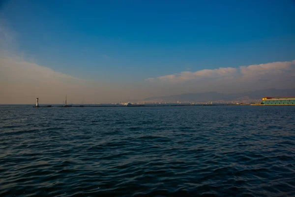 Izmir Turkey Landschap Met Uitzicht Zee Vuurtoren Izmir Een Bewolkte — Stockfoto