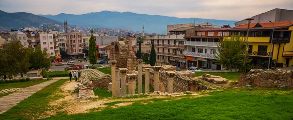 SELCUK, IZMIR, TURKEY: İzmir 'in antik harabeleri, su kemerleri ve Selcuk kasabasının en iyi manzarası.