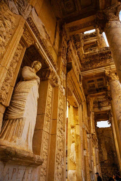 Ephesus Selcuk Izmir Turkey 古代都市エペソの摂氏図書館 トルコのほとんどの古代都市を訪問 — ストック写真