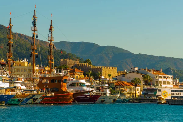 Marmaris Mugla Turquía Paisaje Con Vistas Casco Antiguo Fortaleza Barcos —  Fotos de Stock