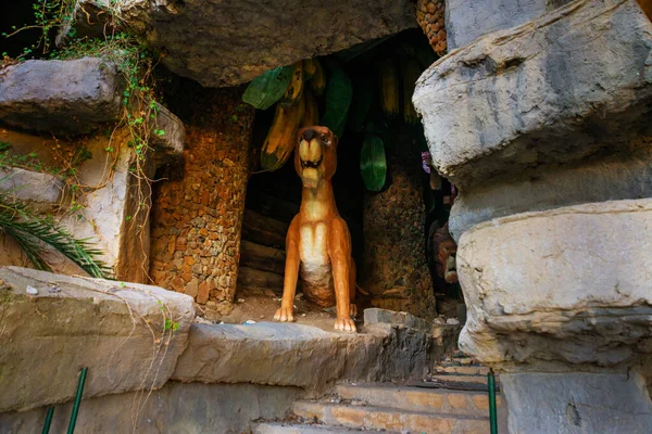 Camyuva Kemer Turkey Animal Sculptures Territory Destroyed Hotel Holiday Area — Stockfoto