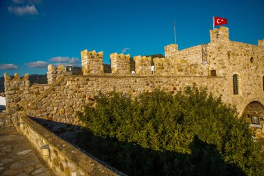 Marmaris, MUGLA, TURKEY: Güneşli bir günde eski taş kale.