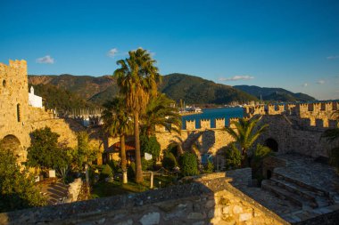 MARİS, MUGLA, TURKEY: güneşli bir günde Marmaris Kalesi 'nden görüntü.