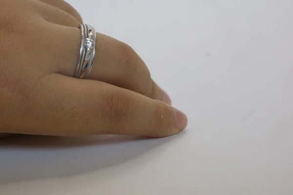 Anillo Oro Blanco Con Foto Gemas — Foto de Stock