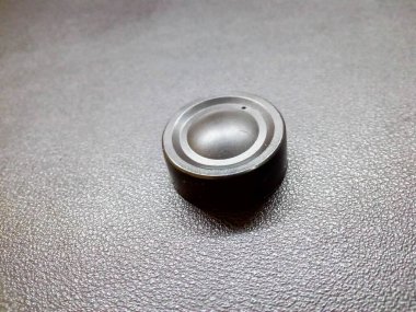 Küçük siyah fotoğraf makinesi kapağı fotoğrafı