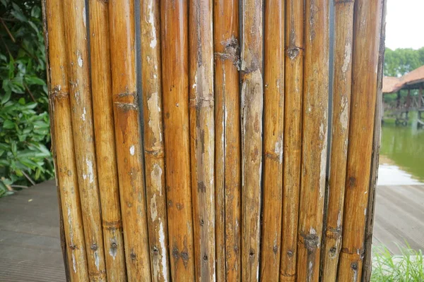 Kerítés Készült Párhuzamos Bambusz Elrendezésű Fotó — Stock Fotó