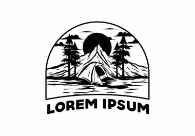 Dağ kampı kubbe çadırı tasarımı kullanıyor.