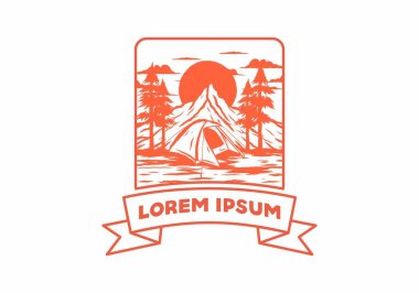 Dağ kampı kubbe çadırı tasarımı kullanıyor.