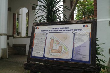 SEMARANG, INDONEZYA - 03 Aralık 2021: Semarang şehir merkezi Java Endonezya 'da Lawang Sewu' nun tarihi inşaatındaki alan haritasının editör görüntüsü