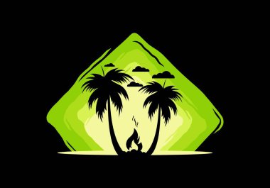 Sahildeki şenlik ateşi ve hindistan cevizi ağaçlarının silueti.