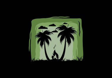 Sahildeki şenlik ateşi ve hindistan cevizi ağaçlarının silueti.