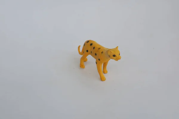 Κίτρινο Λεοπάρδαλη Σχήμα Παιχνίδι Από Πλαστική Φωτογραφία — Φωτογραφία Αρχείου