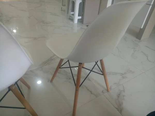Modern White Chair Marble Floor Photo — 스톡 사진