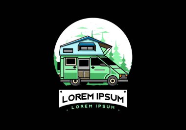 Çatı katındaki bir kampın tasarımı.