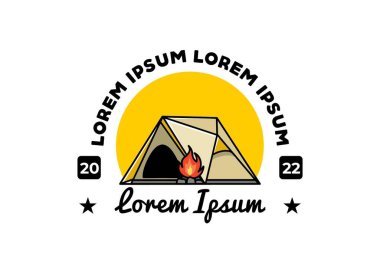 Üçgen kamp çadırı ve şenlik ateşi tasarımı.