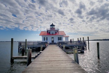 Roanoke Deniz Feneri Manteo Kuzey Carolina Limanı Dış Kıyıları NC Kıyı Tarihi Adası
